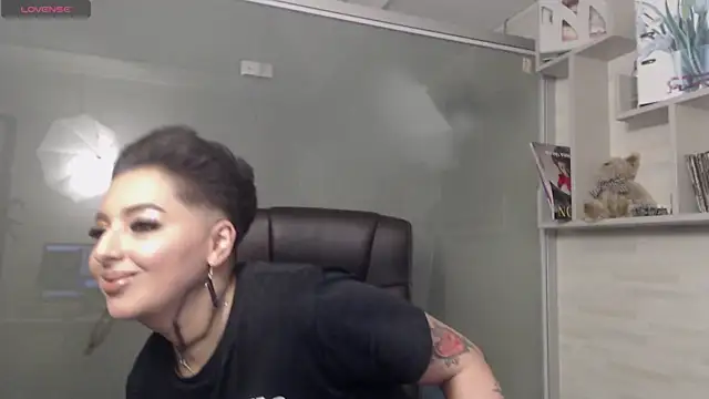 BustyAllyy online show from 01-16-25, 08:46
