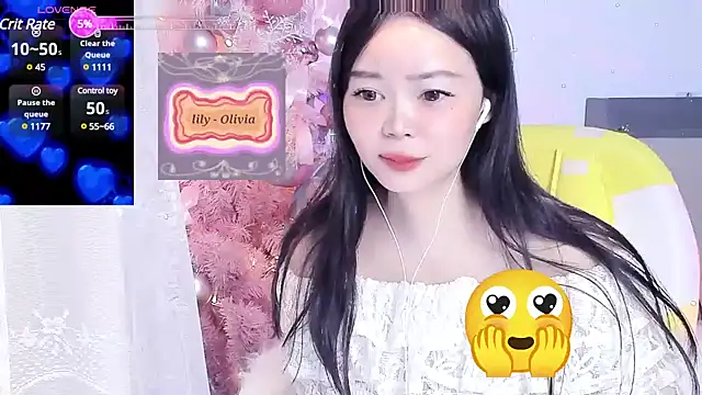 Snapshot of lilies-sweet chatting on 01-27-25, 05:58 lilies-sweet online show from 01-27-25, 05:58