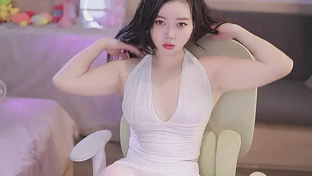 Snapshot of lilies-sweet chatting on 10-17-25, 11:46 lilies-sweet online show from 10-17-25, 11:46