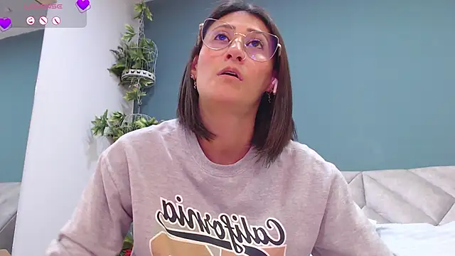 SharisWillian online show from 01-10-25, 06:53