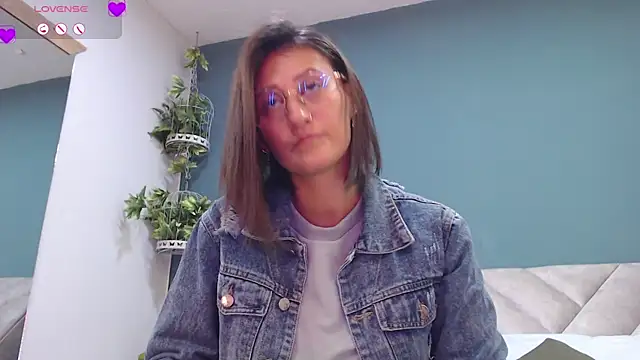 SharisWillian online show from 01-11-25, 03:44