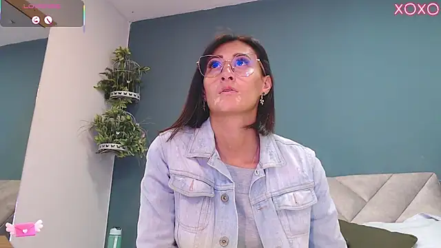 SharisWillian online show from 10-25-25, 03:47