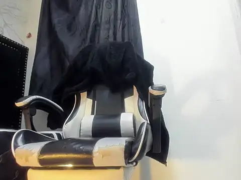 DaianaLutz online show from 12-16-25, 09:09