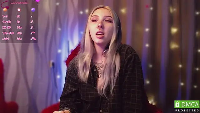 JustMeowGirl online show from 01-19-25, 07:25