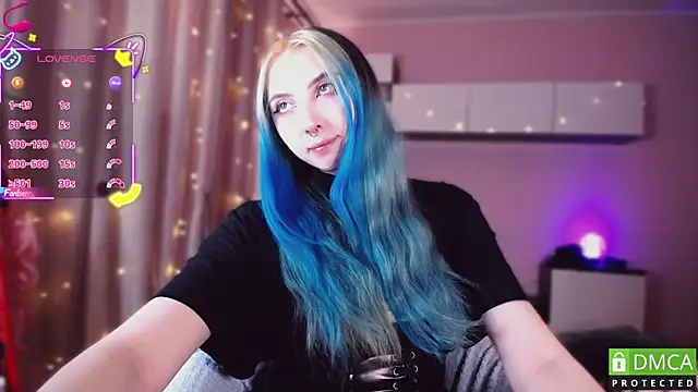 JustMeowGirl online show from 10-25-25, 04:53