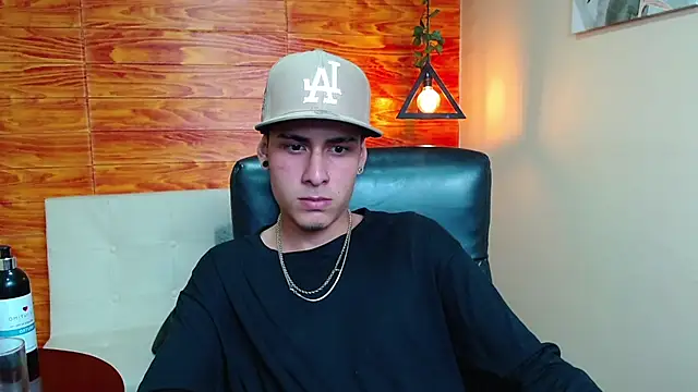 Bastiaan 28 online show from 12-31-24, 10:58