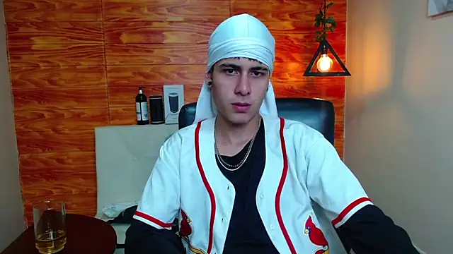 Bastiaan 28 online show from 01-12-25, 03:49