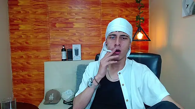 Bastiaan 28 online show from 01-15-25, 04:04