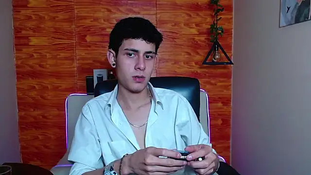 Bastiaan 28 online show from 01-21-25, 02:33