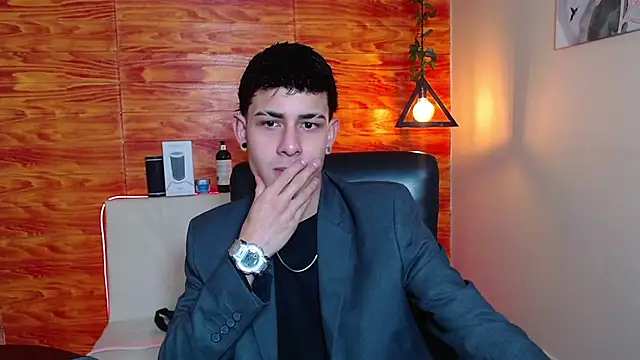 Bastiaan 28 online show from 01-26-25, 04:51