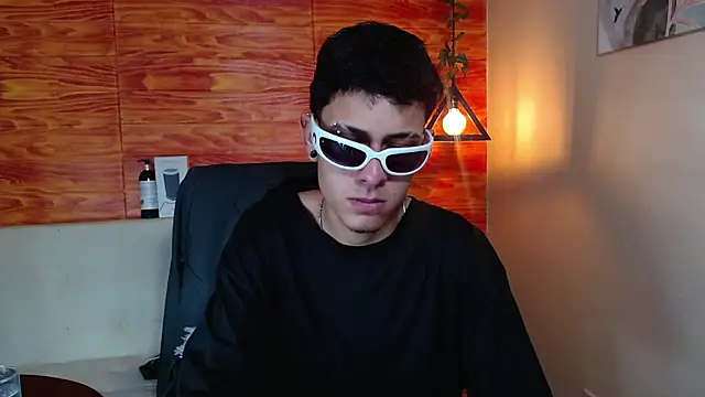 Bastiaan 28 online show from 02-07-25, 07:29