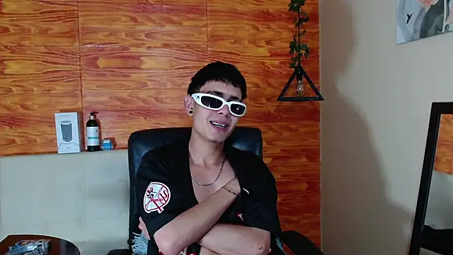 Bastiaan 28 online show from 02-12-25, 09:20