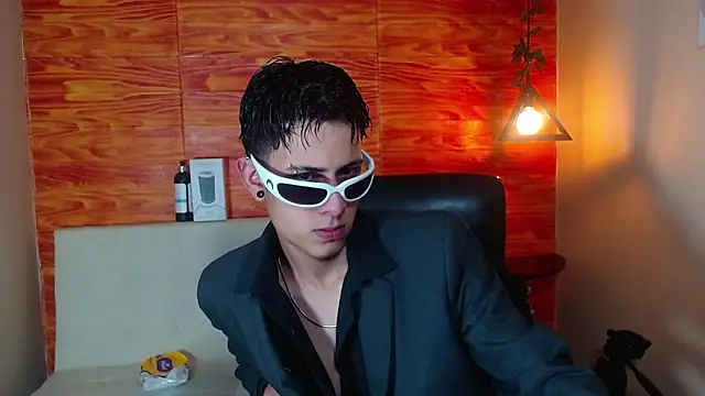 Bastiaan 28 online show from 03-04-25, 03:00