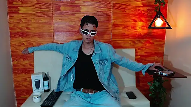 Bastiaan 28 online show from 03-09-25, 02:29