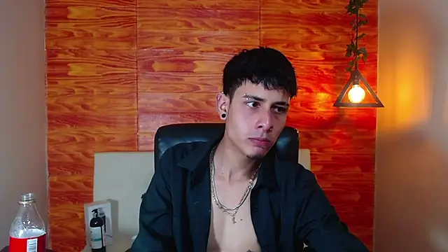 Bastiaan 28 online show from 03-14-25, 05:38