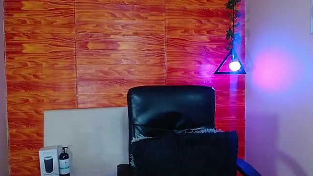 Bastiaan 28 online show from 03-21-25, 03:44