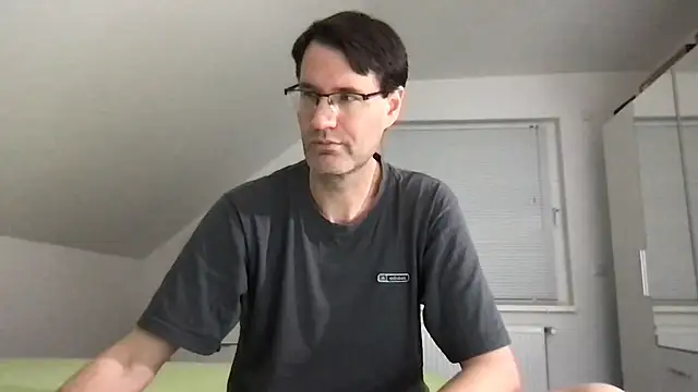 zxzx cam1 online show from 10-26-25, 05:08