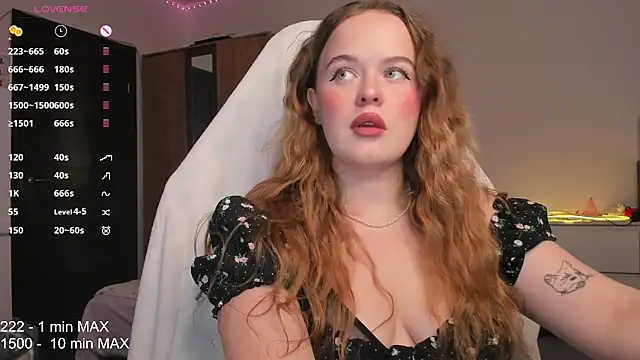 Snapshot of HANNA_MONTANAS chatting on 10-16-25, 08:32 HANNA MONTANAS online show from 10-16-25, 08:32