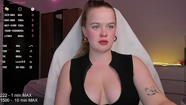 Snapshot of HANNA_MONTANAS chatting on 10-17-25, 07:05 HANNA MONTANAS online show from 10-17-25, 07:05