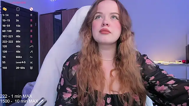 Snapshot of HANNA_MONTANAS chatting on 10-18-25, 12:17 HANNA MONTANAS online show from 10-18-25, 12:17