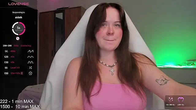 Snapshot of HANNA_MONTANAS chatting on 11-30-25, 12:53 HANNA MONTANAS online show from 11-30-25, 12:53