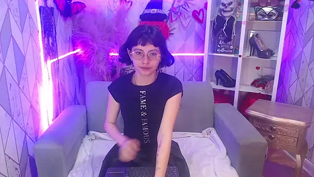 charlottemoonxz online show from 10-20-25, 05:35