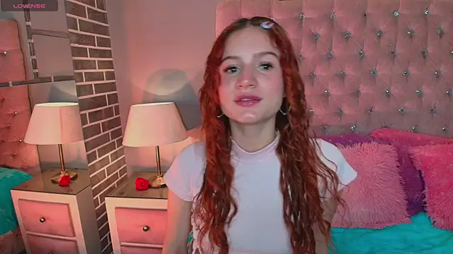 Snapshot of AdelaineBest chatting on 10-18-25, 02:14 AdelaineBest online show from 10-18-25, 02:14