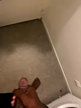 Snapshot of damien954 chatting on 11-11-25, 09:09 damien954 online show from 11-11-25, 09:09