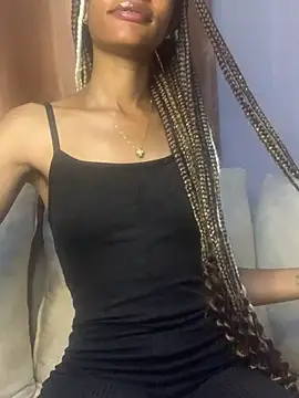 Snapshot of GoddessVee chatting on 03-14-25, 02:30 GoddessVee online show from 03-14-25, 02:30