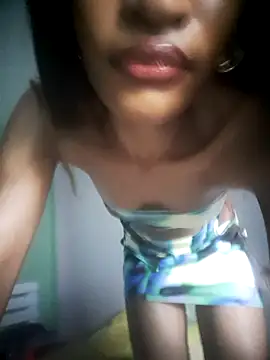 Snapshot of GoddessVee chatting on 12-17-25, 02:56 GoddessVee online show from 12-17-25, 02:56