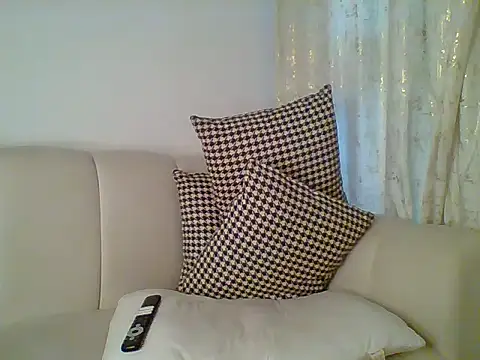 Snapshot of Saintadushe chatting on 10-20-25, 01:33 Saintadushe online show from 10-20-25, 01:33