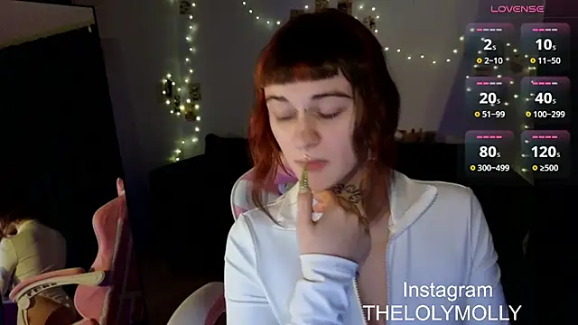 Snapshot of LolyMolli chatting on 03-06-25, 05:11 LolyMolli online show from 03-06-25, 05:11