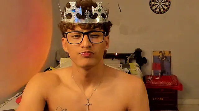 Snapshot of Ivano_joness chatting on 01-27-25, 09:23 Ivano joness online show from 01-27-25, 09:23