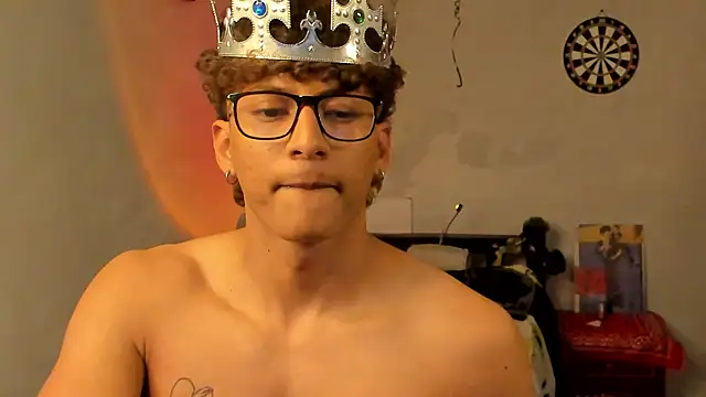 Snapshot of Ivano_joness chatting on 01-28-25, 06:38 Ivano joness online show from 01-28-25, 06:38