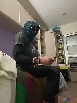 Snapshot of Kamaleonix chatting on 01-31-25, 08:54 Kamaleonix online show from 01-31-25, 08:54