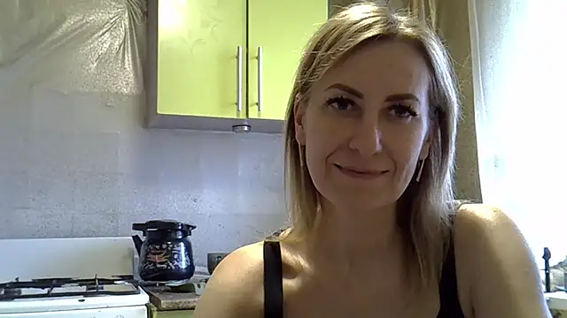 Snapshot of AshleyXHoney chatting on 12-04-24, 08:56 AshleyXHoney online show from 12-04-24, 08:56