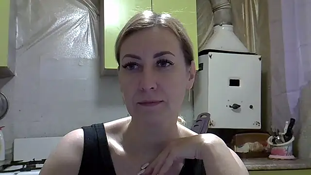 Snapshot of AshleyXHoney chatting on 12-13-24, 05:27 AshleyXHoney online show from 12-13-24, 05:27