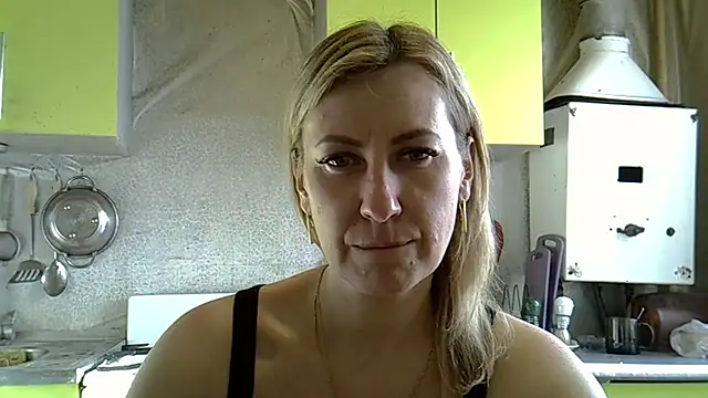 Snapshot of AshleyXHoney chatting on 03-18-25, 05:52 AshleyXHoney online show from 03-18-25, 05:52