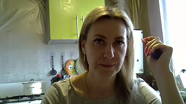 Snapshot of AshleyXHoney chatting on 03-21-25, 06:38 AshleyXHoney online show from 03-21-25, 06:38