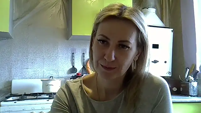 Snapshot of AshleyXHoney chatting on 03-21-25, 09:45 AshleyXHoney online show from 03-21-25, 09:45