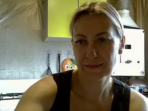 Snapshot of AshleyXHoney chatting on 09-18-25, 06:59 AshleyXHoney online show from 09-18-25, 06:59