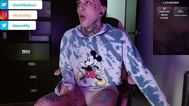 charlotbelucci  online show from 11-15-25, 08:55