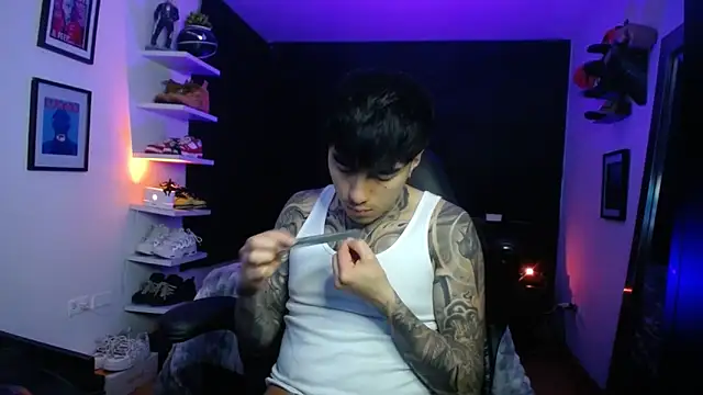 jung dragon online show from 10-31-25, 06:47