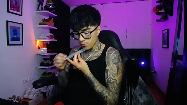 jung dragon online show from 12-17-25, 06:19