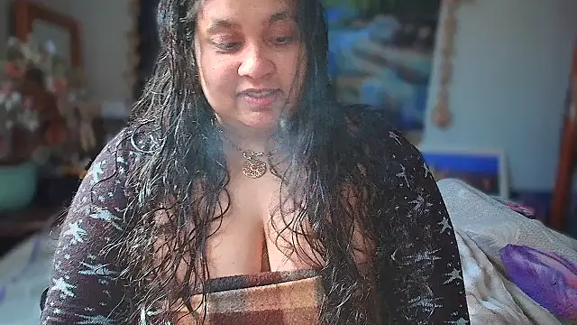 MelanieFawker online show from 02-05-25, 05:42