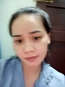 Ngoc-Trinh online show from 01-05-25, 06:13