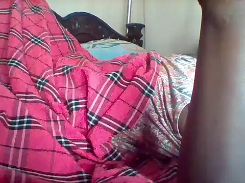 missarpie online show from 10-31-25, 01:17