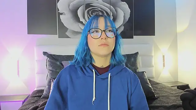 sofi bakerr online show from 11-11-25, 11:32