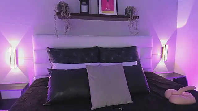 sofi bakerr online show from 03-30-26, 11:55