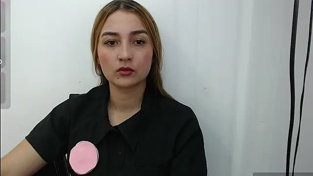 salome  lopez  online show from 11-20-25, 02:39